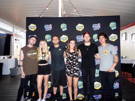 Claire and Tara meet with Five Seconds Of Summer.