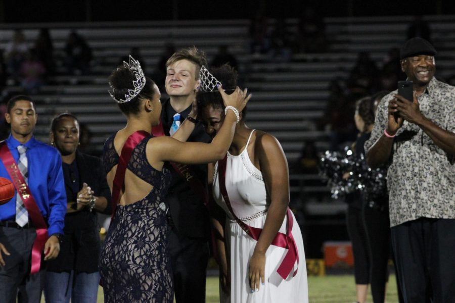 2016 Homecoming Queen Mckenna Tyson crowns 2017 Queen Zjala Phelps during the Homecoming game against Middleton.