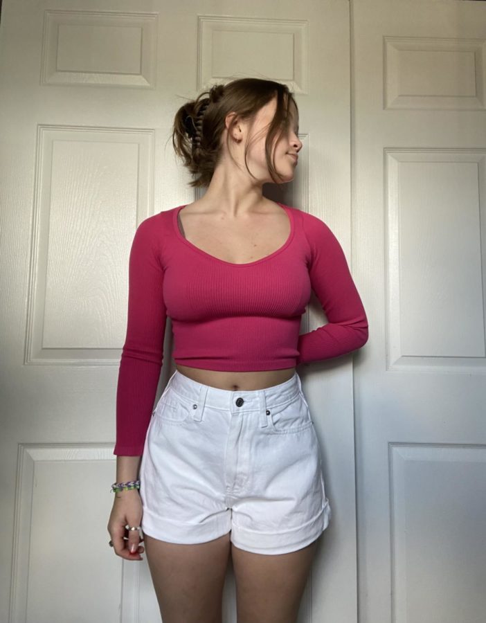 A simple, comfortable outfit perfect for long days at school. The pink top is from Zara and the white shorts are from Target.