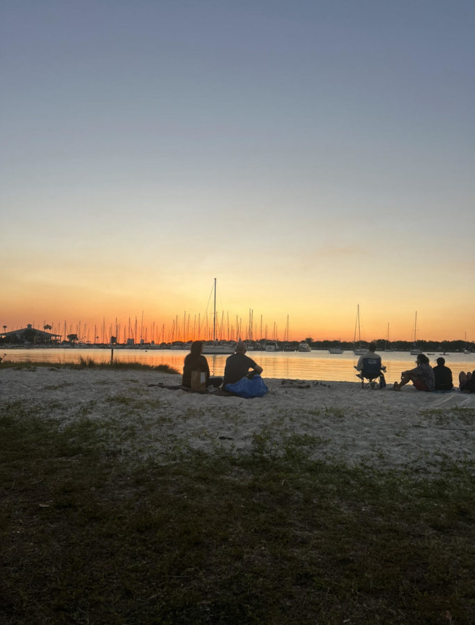 A sunset at a Tampa favorite, Davis Island Beach.