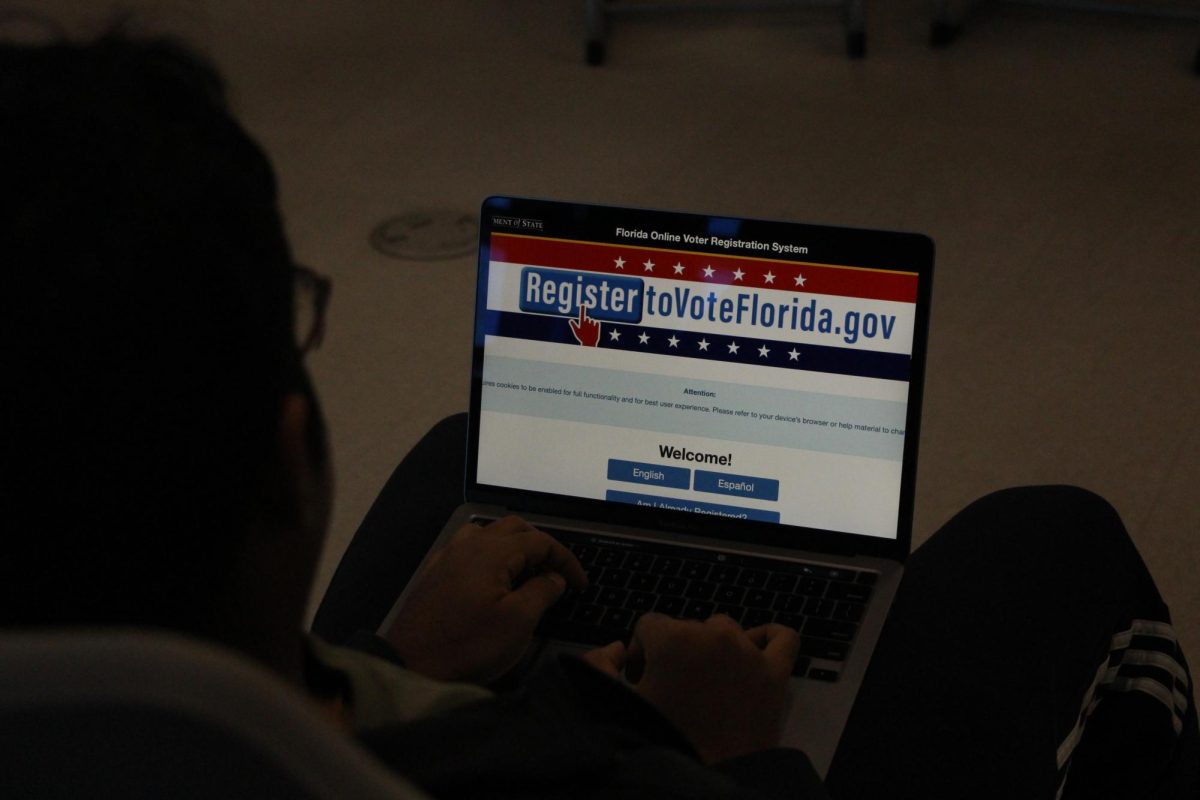 RHS student attempts to register to vote online. 