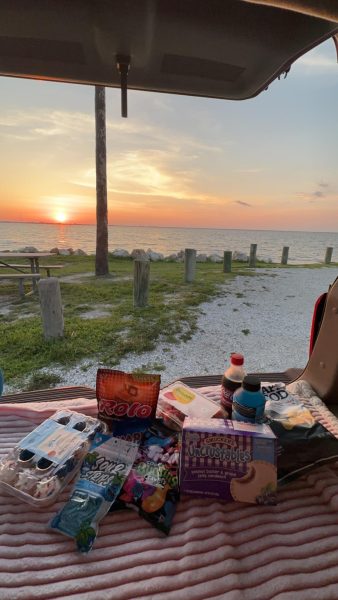 Sunset trunk picnic, at picnic island