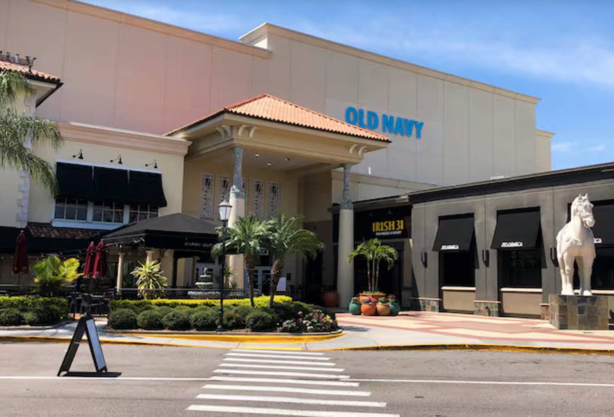 Photo of the outside of Westshore Plaza showing Old Navy and PF Changs. 