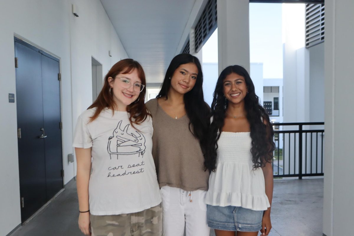 From left to right: Grace Shafer ('26), Sophie Le ('26), Anika Sanka ('26)